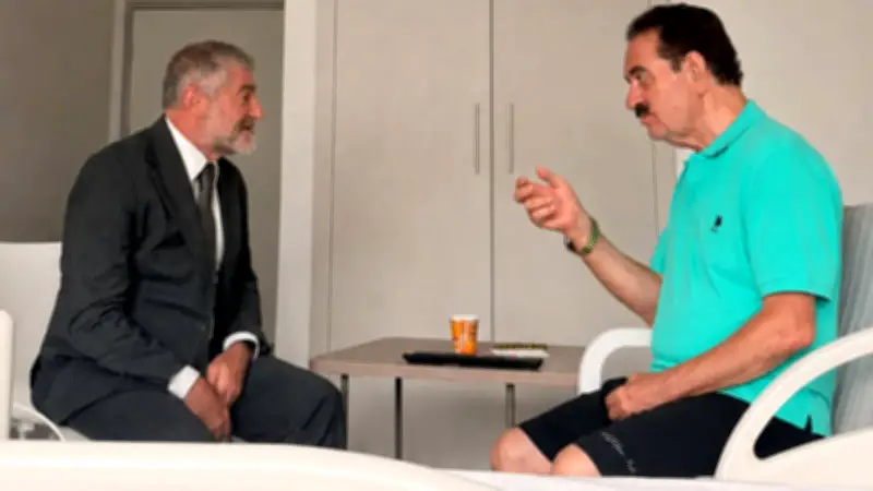 Nureddin Nebati, İbrahim Tatlıses'i Hastanede Ziyaret Etti