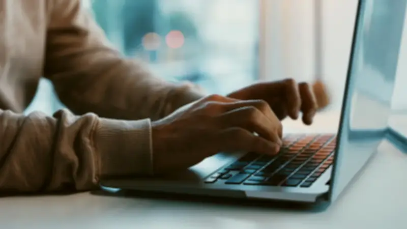 Ofis Çalışanları Dikkat! Saat Başı 5 Dakika Yürümek Hayat Kurtarıyor