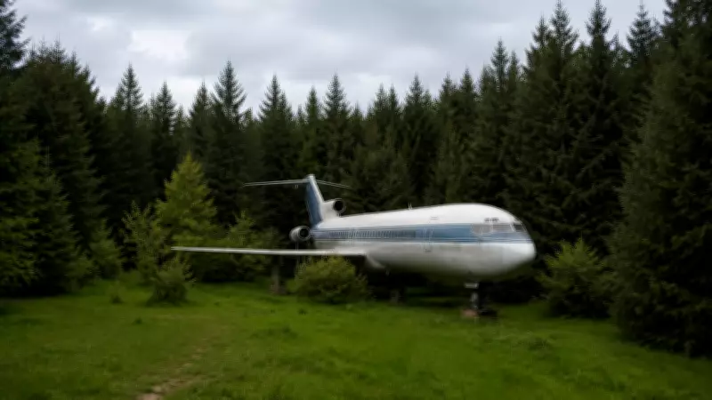 Oregon Ormanında Boeing 727'yi Eve Dönüştüren Adam 27 Yıldır Uçakta Yaşıyor