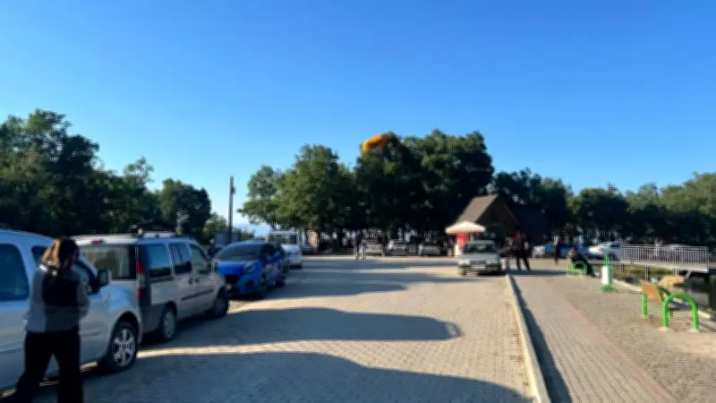 Çorum'da Paraşüt Kazası: Rüzgar Kontrolü Kaybettirdi, Ağaca Düştü