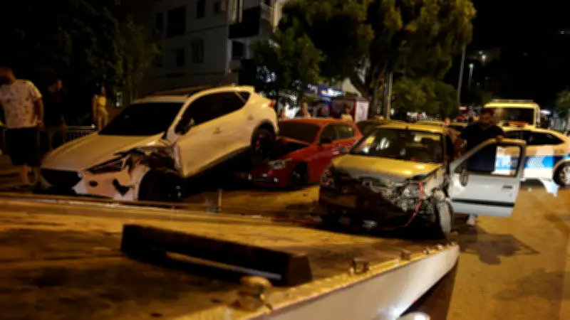 Park halindeki araçlara çarptı... Kalp krizi geçiriyordu!