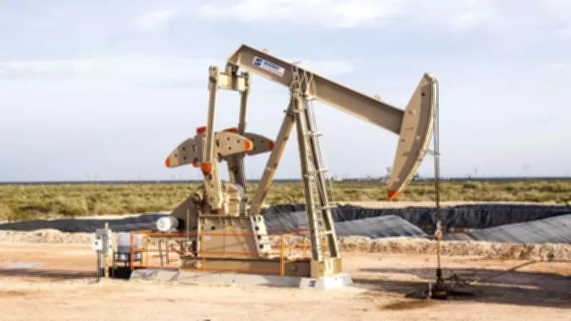 Petrol Neden Düşüyor? Stoklar ve Talep Azaldı: Brent Petrol Fiyatı 97 Doların Altında