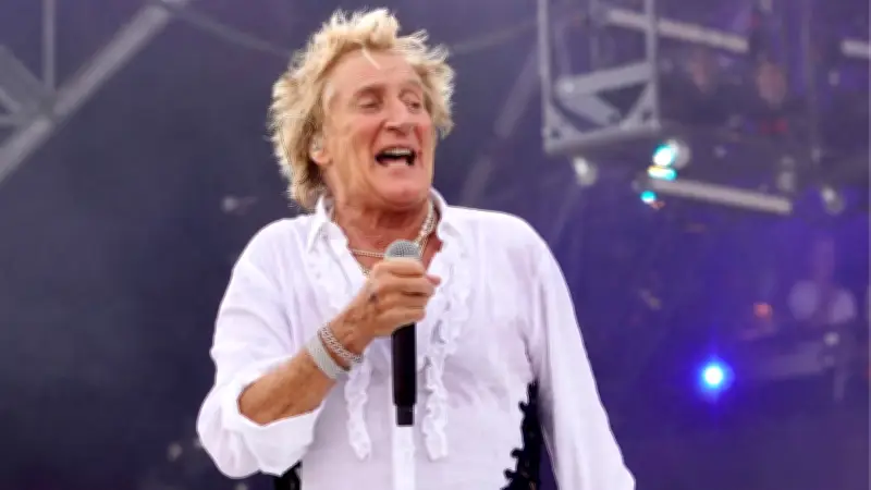 Rod Stewart'a konser iptali sonrası Dünya Kupası tepkisi