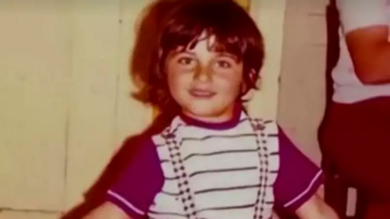 Sahnelerin Kraliçesi Olan O Çocukluk Karesi Sosyal Medyada Gündem Oldu