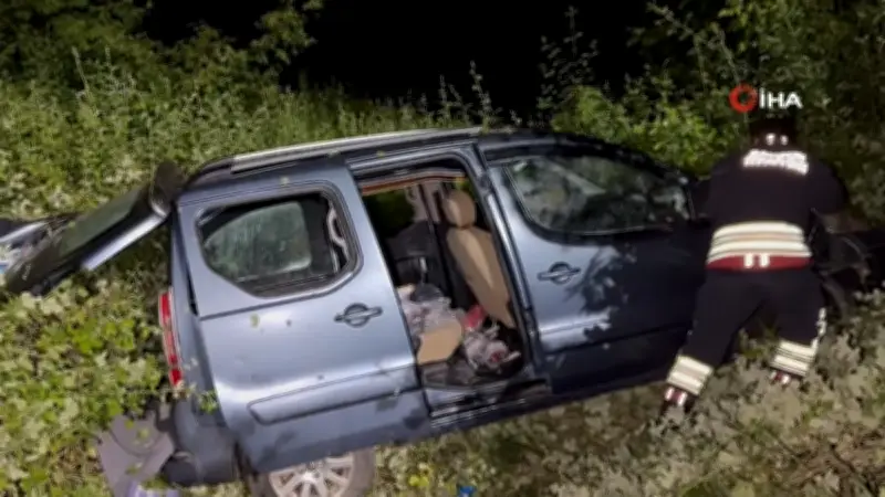 Samsun'da Kontrolden Çıkan Araç Şarampole Yuvarlandı: 2 Yaralı