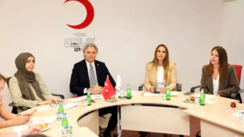 Sanatın Gücü Filistin İçin Buluşuyor: Hilalin Işığında İzmir'den Yardım