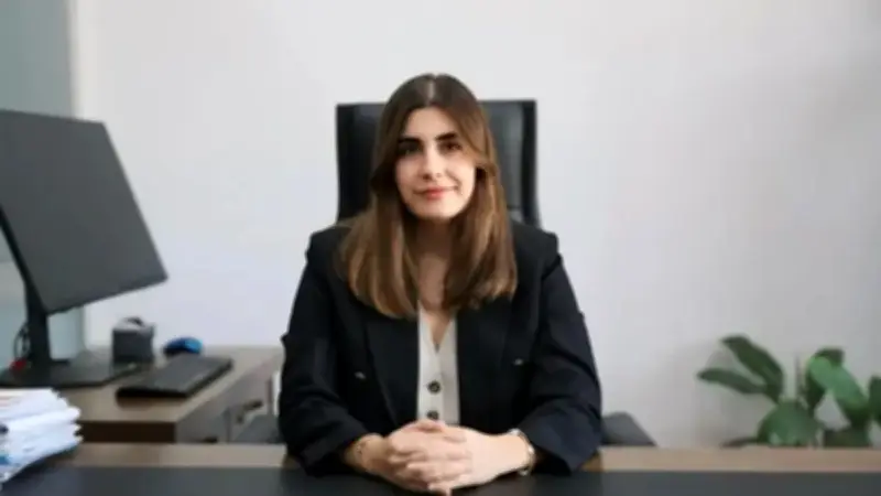 Seferihisar Belediyesi'ne operasyonda İmar Müdürü Esin Uysal tutuklandı