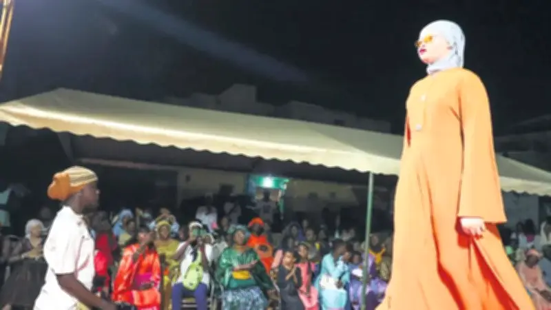 Senegal'de Albinolar Podyuma Çıktı: Ayrımcılığa Karşı Defile