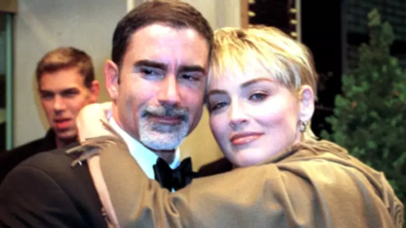 Sharon Stone'un Kanser Şüphesi 6 Yıllık Evliliğini Bitirdi