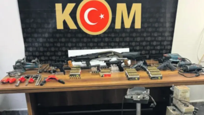 Silah kaçakçılarına operasyon: 4 tutuklama, 6 adli kontrol