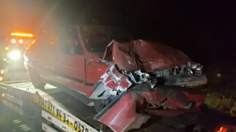 Sivas'ta Otomobil ve Hafif Ticari Araç Çarpıştı: 6 Yaralı