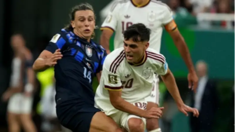 İspanya Uruguay'ı 1-0 Yendi: H Grubu Lideri Son 32'de