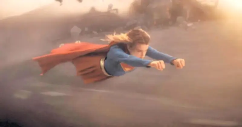 Süpermen'in Gölgesinden Çıkan Supergirl ve Arap Usulü Aksiyon: 7 Dogs
