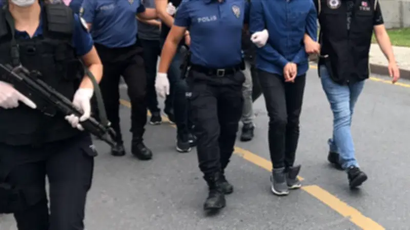 İstanbul merkezli 15 ilde örgütlü kredi dolandırıcılığı operasyonu: 27 gözaltı