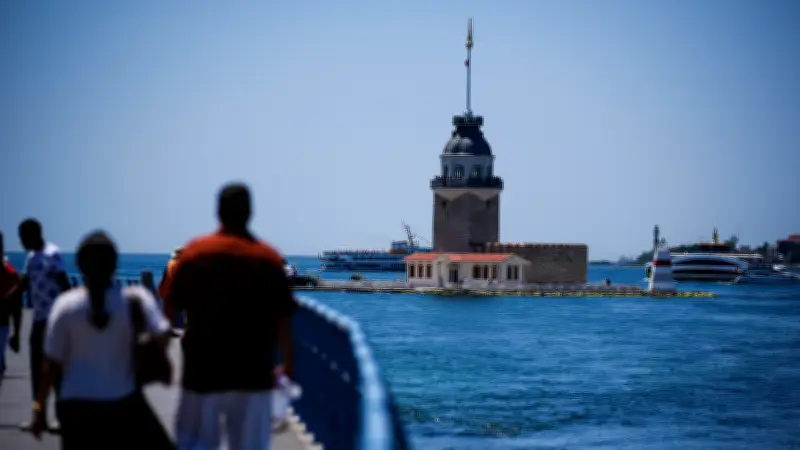 İstanbul'da Çarşamba Hissedilen Sıcaklık 40 Dereceyi Bulacak
