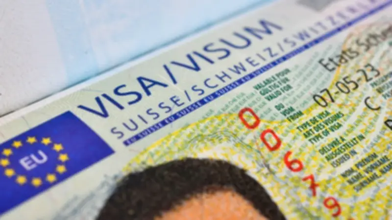 Ticaret Bakanlığı'ndan vize aracılık firmalarına reklam cezası