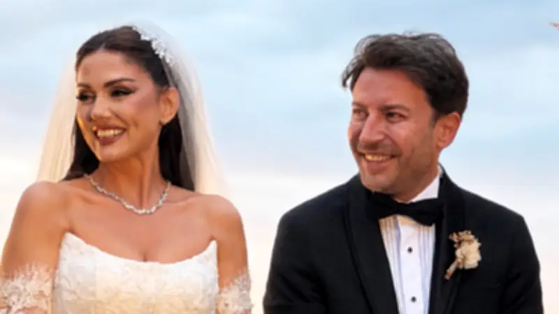 Tolga Güleç ile Öykü Cengiz Evlendi: Ünlü Çift Nikah Masasına Oturdu