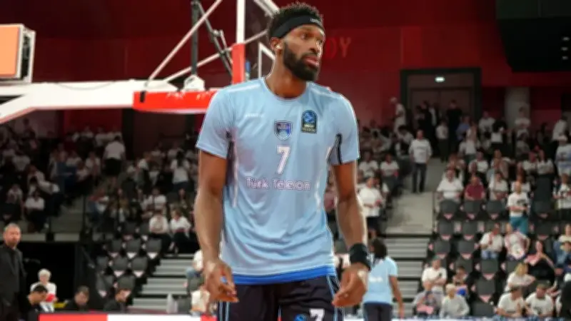 Türk Telekom'da Kyle Alexander ile yollar ayrıldı