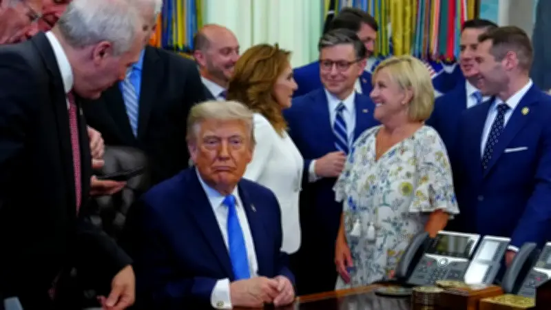 Trump'ın Sağlık Raporundaki 22 Kişilik Doktor Kadrosu Dikkat Çekti