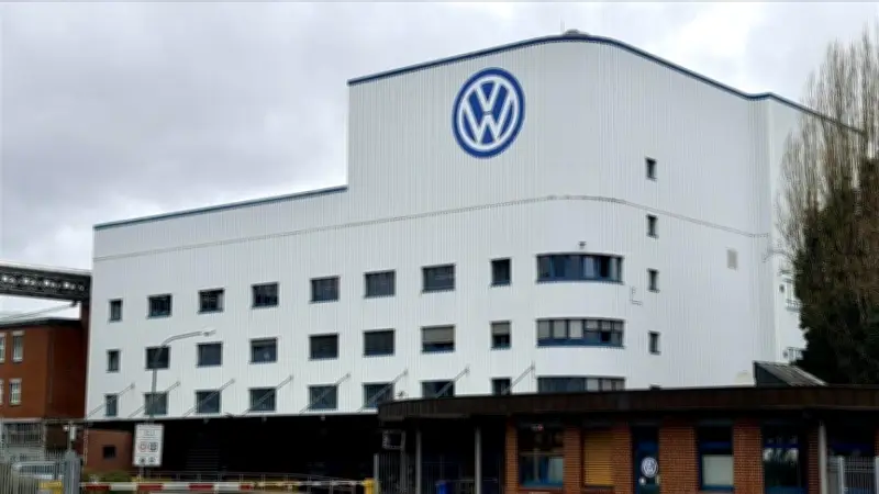 Volkswagen Osnabrück Fabrikasında Üretimi Azaltıyor, Savunma Sanayisi İle Görüşmeler Sürüyor