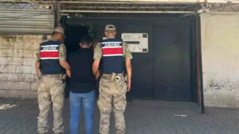 Yağma suçundan aranan şahıs Şanlıurfa'da yakalandı