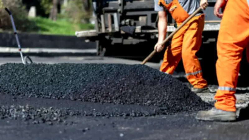 Yol yapımında yeni dönem! Eskiyen lastikler bakın nerede kullanıldı