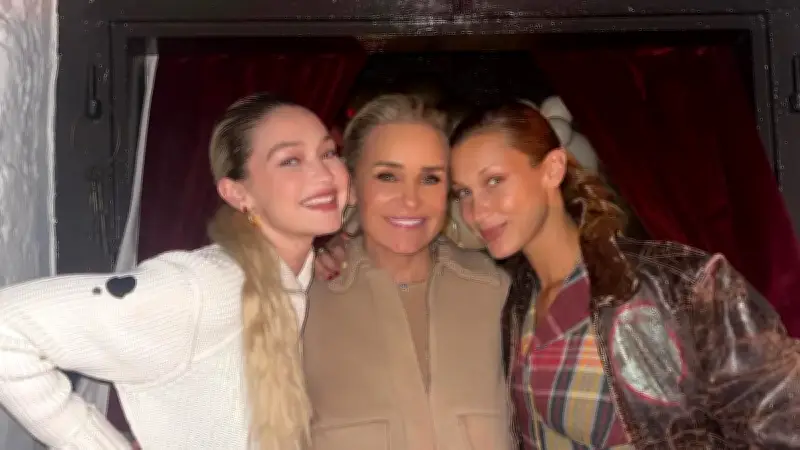 Yolanda Hadid, Gigi ve Bella'nın Annesi Nişanlandı