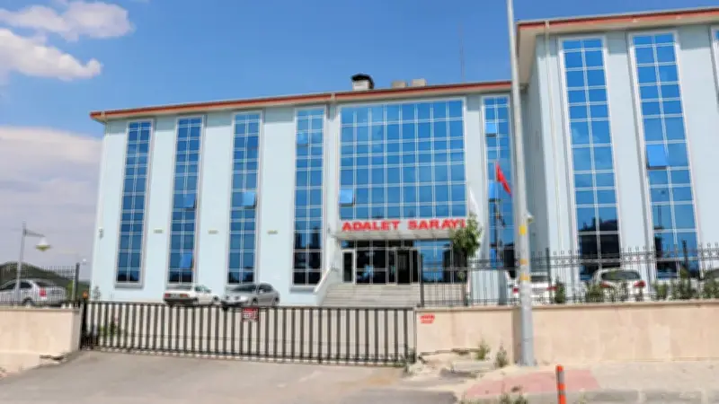 Yurt dışına kaçmak isteyen 5 FETÖ şüphelisi, organizatör ve sürücü tutuklandı