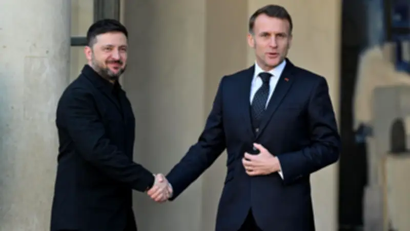 Zelenskiy ile Macron'un G7 Zirvesi'ndeki Diyaloğu Kameraya Yansıdı