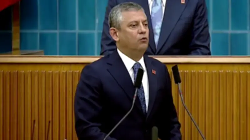 Özgür Özel'den CHP Grup Toplantısında Tarihi Konuşma