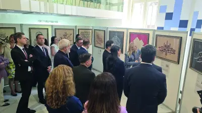 Albayrak Grubu'ndan Madrid'de 'Aile' Temalı Hat Sanatı Sergisi