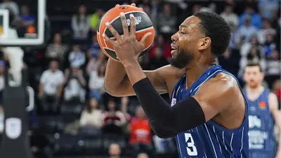 Anadolu Efes, Jordan Loyd'un Sözleşmesini 1+1 Yıl Uzattı