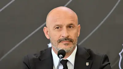 Beşiktaş Teknik Direktörü Italiano, Yıldız Forvet Vlahovic'i Arayarak Beşiktaş'a Çağırdı