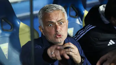 Benfica, Mourinho'nun Real Madrid'e 15 Milyon Euro'ya İmza Atacağını Duyurdu