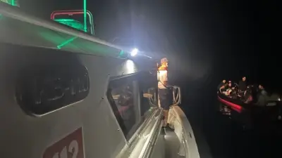 Bodrum açıklarında yardım çağrısı yapan bottan 26 göçmen kurtarıldı