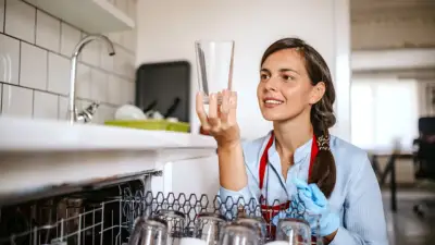 Bulaşık Makinesinde Mat Çıkan Bardaklara Doğal Çözüm: Sirke