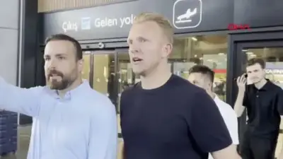 Dirk Kuyt, Fenerbahçe'de İsmail Kartal'ın Yardımcısı Olarak İstanbul'a Geldi