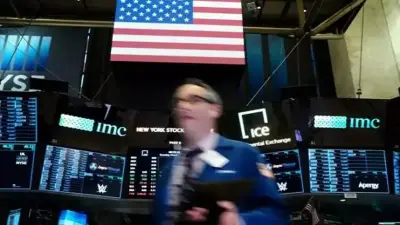 Fed Sonrası Wall Street'te Satış Dalgası: S&P 500 ve Nasdaq Düşüşte