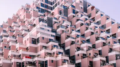 Görenleri Şoke Eden Çılgın Apartman: Kunshan Piramidi
