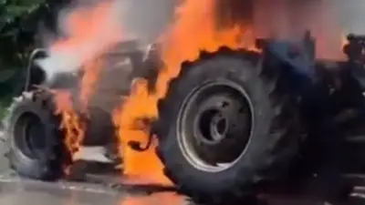 Hatay Erzin'de traktör yangını: Patlama anı kamerada!