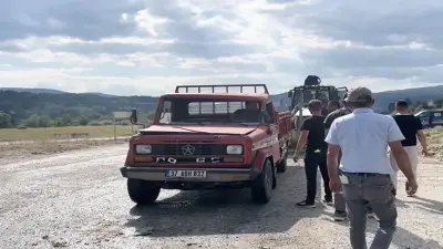 Kastamonu'da kamyonetle çarpışan otomobil alev alev yandı