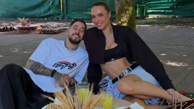 Mahmut Orhan ve sevgilisi Daria Iakubchik'ten yer sofrası keyfi