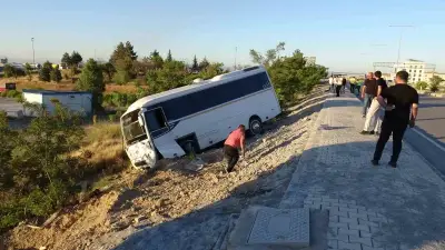 Malatya'da Servis Aracının Devrilmesi Sonucu 5 Kişi Yaralandı