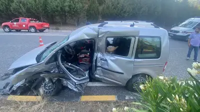 Marmaris'te İki Kamyonet Çarpıştı: 1 Ölü, 3 Yaralı