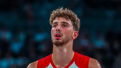 NBA Yıldızı Alperen Şengün Bebek'te Görüntülendi, Ayrılık İddiaları Gündemde