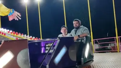 Otizmli çocuğa lunapark çalışanlarından duygulandıran jest