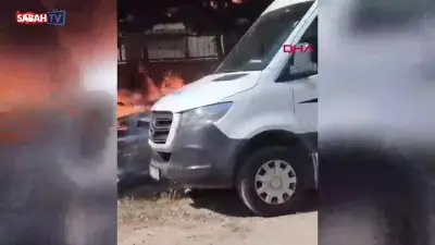 Çöpler yandı: Mahalleli seferber oldu, camı kırıp minibüsü yanmaktan kurtardı
