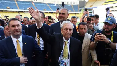 Son dakika transfer haberi: Fenerbahçe sol bek için yıldız ismi hedefe koydu