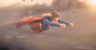 Süpermen'in Gölgesinden Çıkan Supergirl ve Arap Usulü Aksiyon: 7 Dogs