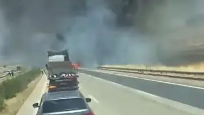 Tarsus-Adana-Gaziantep Otoyolu'nda Tır Alev Alev Yandı